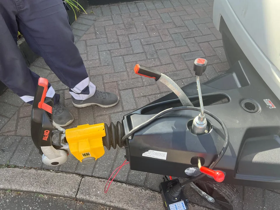 Caravan hitch inspection and servicing
