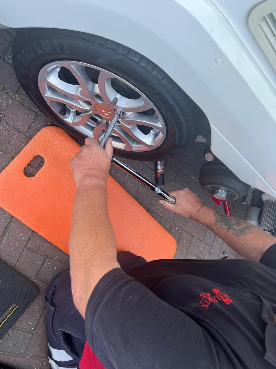 Torque wrench used on a trailer wheel fastening